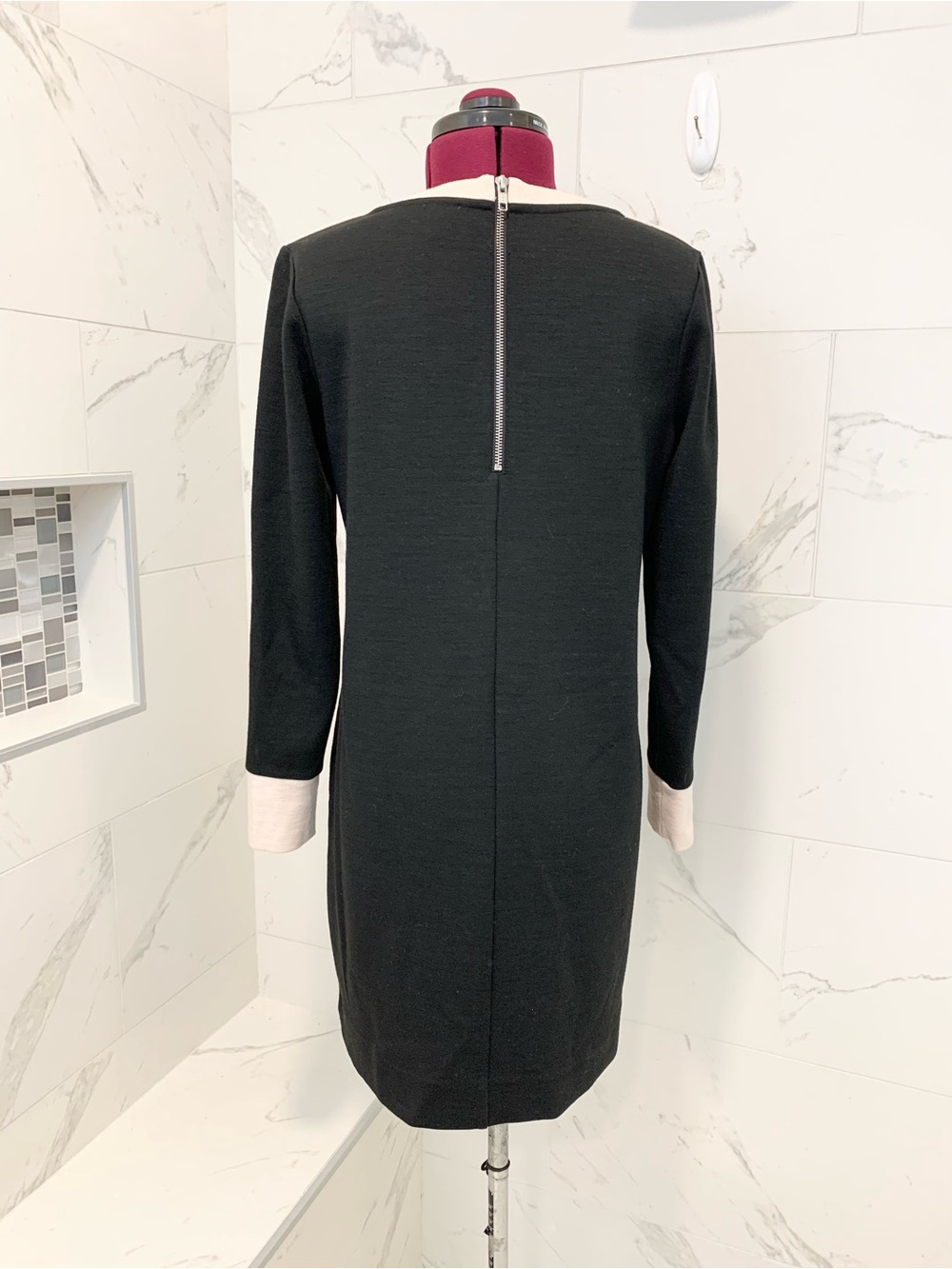 J Crew Black and Ivory Contrast Long-Sleeve Shift Dress Knit 4 - Picture 10 of 14